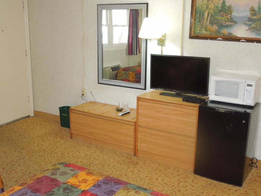 Red Lion Motel Southampton Room photo